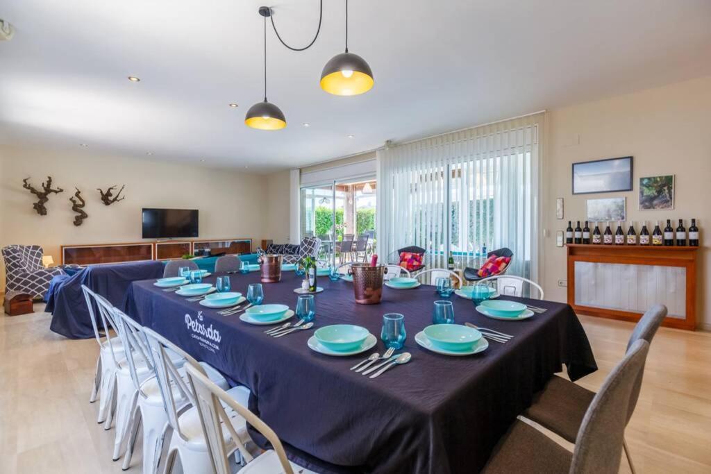 Villa Wine Experience Cambrils - Wine, Art & Games Luaran gambar